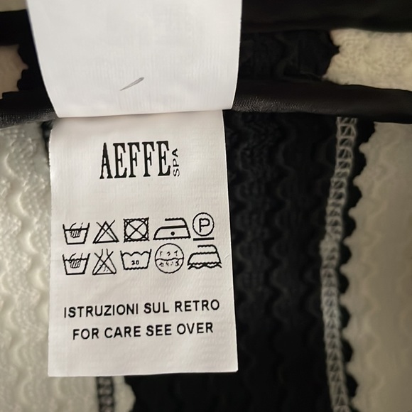 Moschino brand new skirt black white stripe US2 - Picture 9 of 9